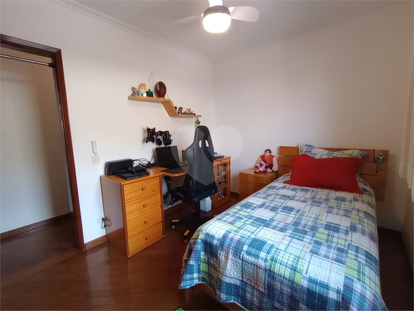 Sobrado à venda com 4 quartos, sendo 1 suíte,  em Jardim Prudência, São Paulo, SP