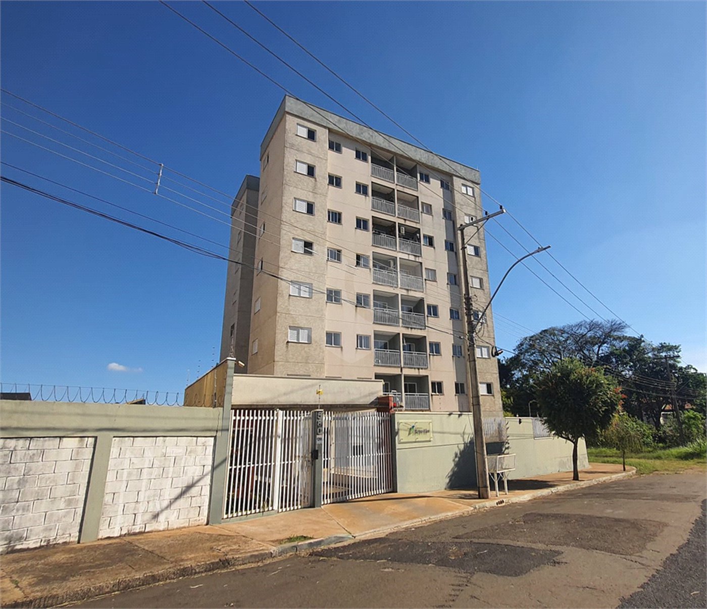 Apartamento a venda de 02 dormitórios
