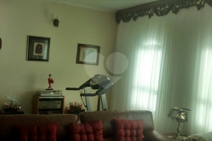 Casa à venda com 4 quartos, sendo 2 suítes,  em Vila Guilherme, São Paulo, SP