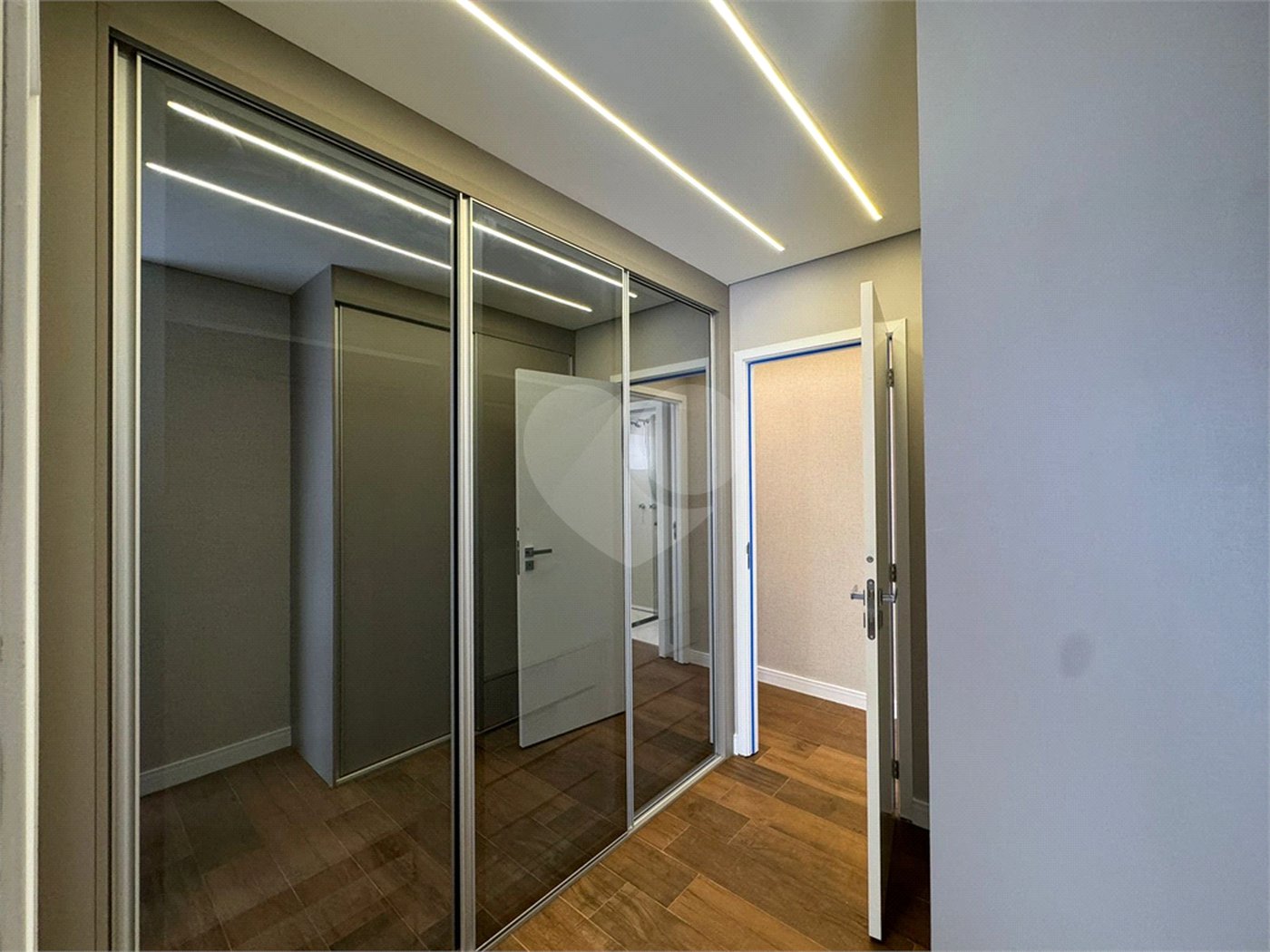 Apartamento à venda com 2 suítes em Vila Mogilar, Mogi das Cruzes, SP