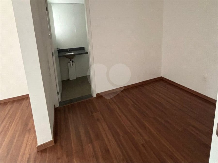 Casa à venda ou para alugar com 3 quartos, sendo 1 suíte,  no condomínio Residencial Villa Flora, Votorantim - SP
