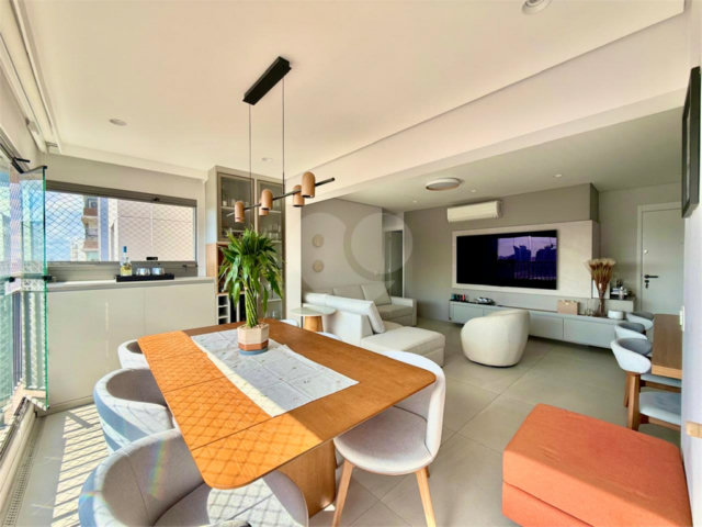Apartamento à venda com 2 quartos, sendo 1 suíte,  em Jardim Prudência, São Paulo, SP