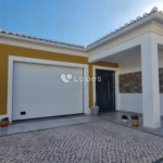 Casa com 3 quartos à venda em Mexilhoeira Grande, Portimão, Portugal – Piscina