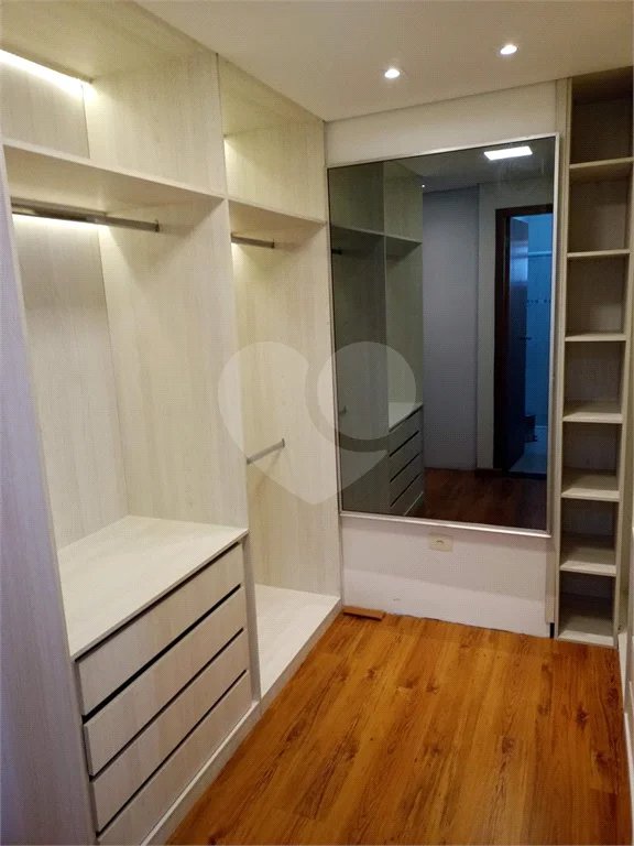 Sobrado à venda com 3 suítes em Vila Mazzei, São Paulo, SP