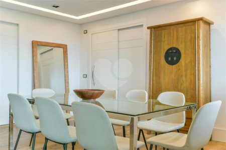 Apartamento à venda com 4 quartos, sendo 2 suítes, em Panamby, São Paulo, SP