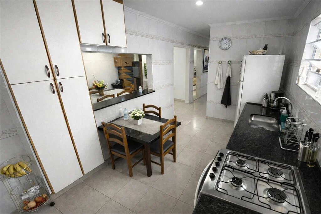 Casa Térrea à venda com 2 quartos, sendo 1 suíte, em Parque Esmeralda, São Paulo, SP