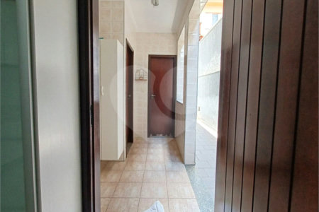 Sobrado à venda com 3 quartos, sendo 1 suíte,  em Jardim Pinheiros, São Paulo, SP