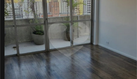 Apartamento à venda com 3 quartos, sendo 1 suíte,  em Vila Mariana, São Paulo, SP