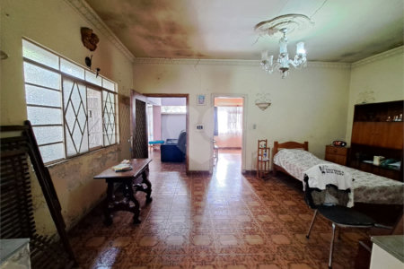 Casa à venda com 3 quartos, sendo 1 suíte, em Vila Constança, São Paulo, SP