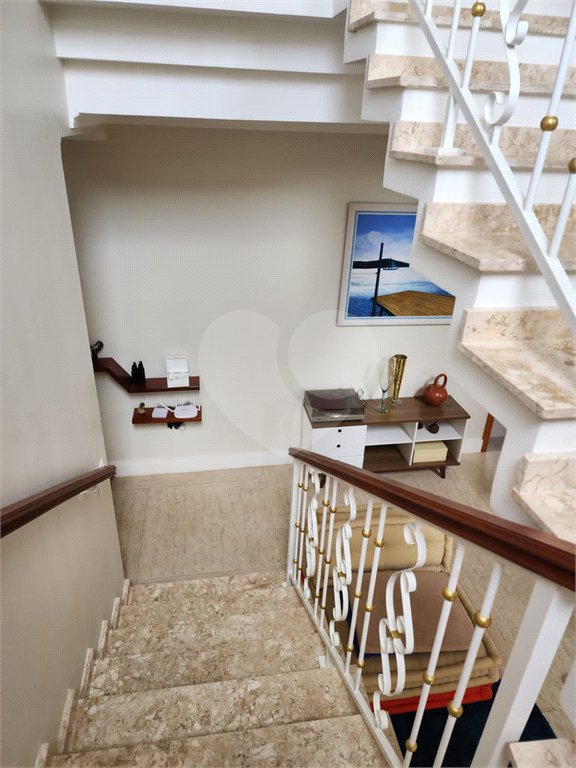 Casa à venda com 4 suítes no condomínio Pedra Grande, Atibaia - SP