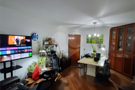 Apartamento à venda com 3 quartos, sendo 1 suíte, em Indianópolis, São Paulo, SP