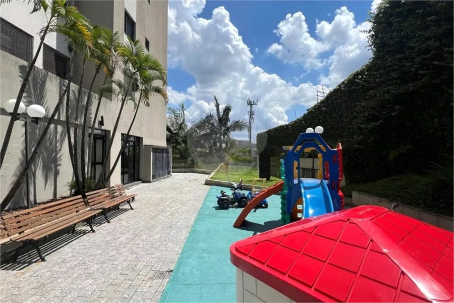 Apartamento à venda com 3 quartos, sendo 1 suíte,  em Vila Madalena, São Paulo, SP