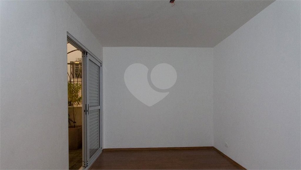 Cobertura à venda com 4 quartos, sendo 1 suíte, em Jardim Londrina, São Paulo, SP