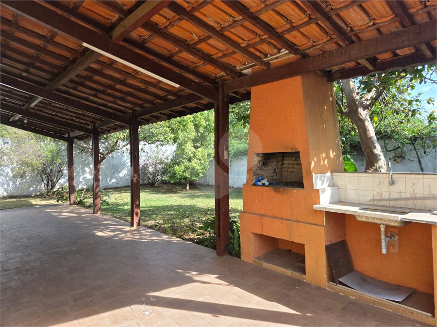 Casa à venda com 3 quartos, sendo 2 suítes, em Vila Helena, Atibaia, SP