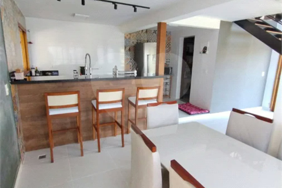 Casa à venda ou para alugar com 3 quartos, sendo 1 suíte, no condomínio Alpes da Cantareira, Mairiporã - SP