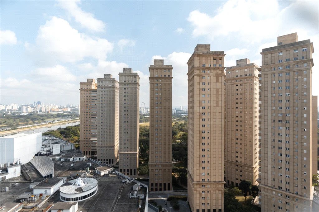 Duplex à venda com 6 quartos, sendo 4 suítes, em Alto de Pinheiros, São Paulo, SP