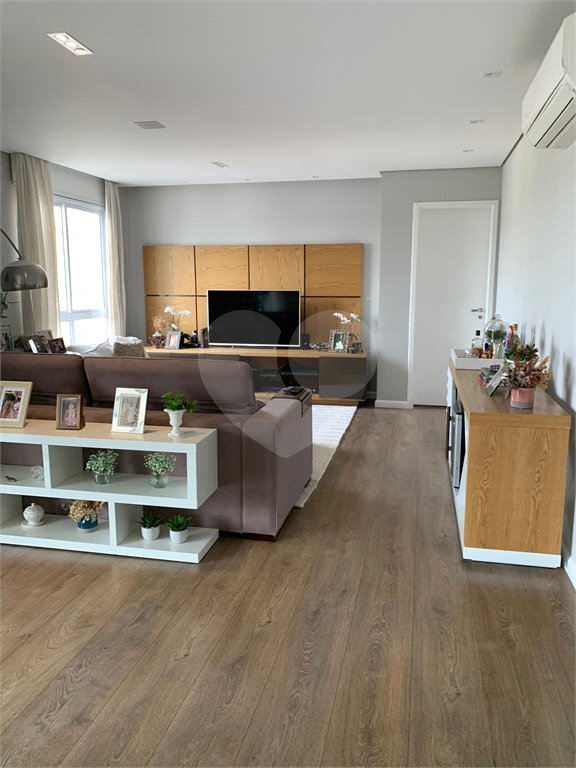 Apartamento à venda com 3 suítes em Lapa, São Paulo, SP