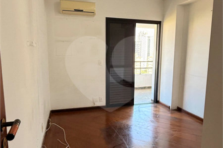 Apartamento à venda com 3 quartos, sendo 1 suíte, em Vila Andrade, São Paulo, SP