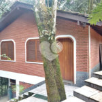 Casa à venda com 5 quartos, sendo 4 suítes, em Roseira, Mairiporã, SP