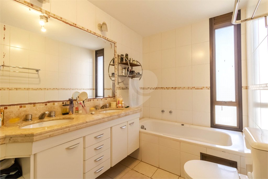 Apartamento à venda com 3 suítes em Itaim Bibi, São Paulo, SP