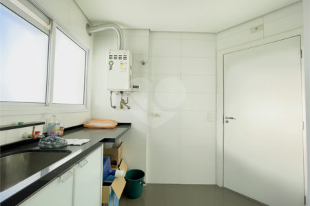 Apartamento à venda com 3 quartos, sendo 1 suíte,  em Nova Petrópolis, São Bernardo do Campo, SP
