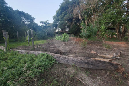 Chácara à venda com 3 quartos, sendo 1 suíte,  em Ribeirãozinho, Alambari, SP