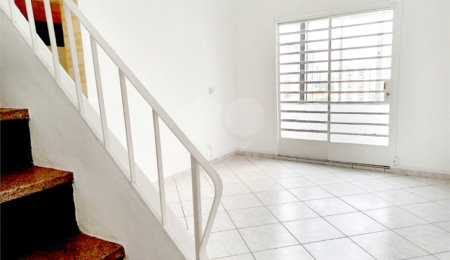 Sobrado à venda com 2 quartos em Vila Anglo Brasileira, São Paulo, SP