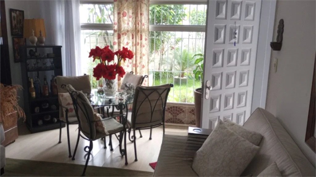 Casa à venda com 3 quartos, sendo 2 suítes, em Jardim Monte Azul, São Paulo, SP