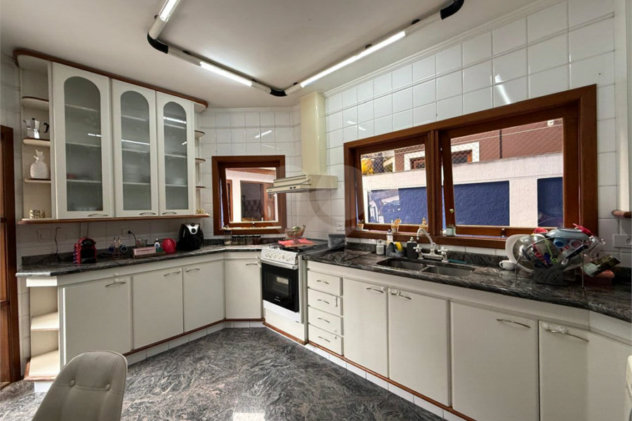 Casa à venda ou para alugar com 3 quartos, sendo 1 suíte, no condomínio Da Serra, São Paulo - SP