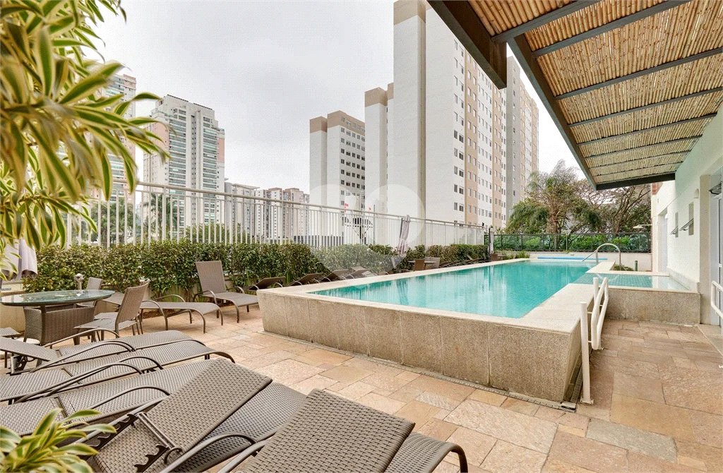 Apartamento à venda com 3 quartos, sendo 1 suíte,  em Chácara Santo Antônio, São Paulo, SP