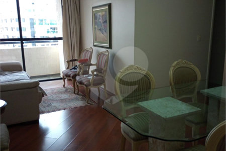 Apartamento à venda com 3 quartos, sendo 1 suíte, em Vila Mariana, São Paulo, SP