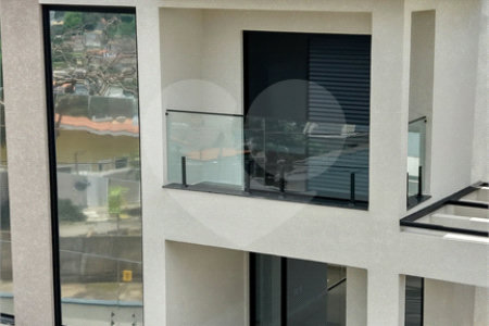 Sobrado à venda com 3 suítes em Jardim do Lago, Atibaia, SP