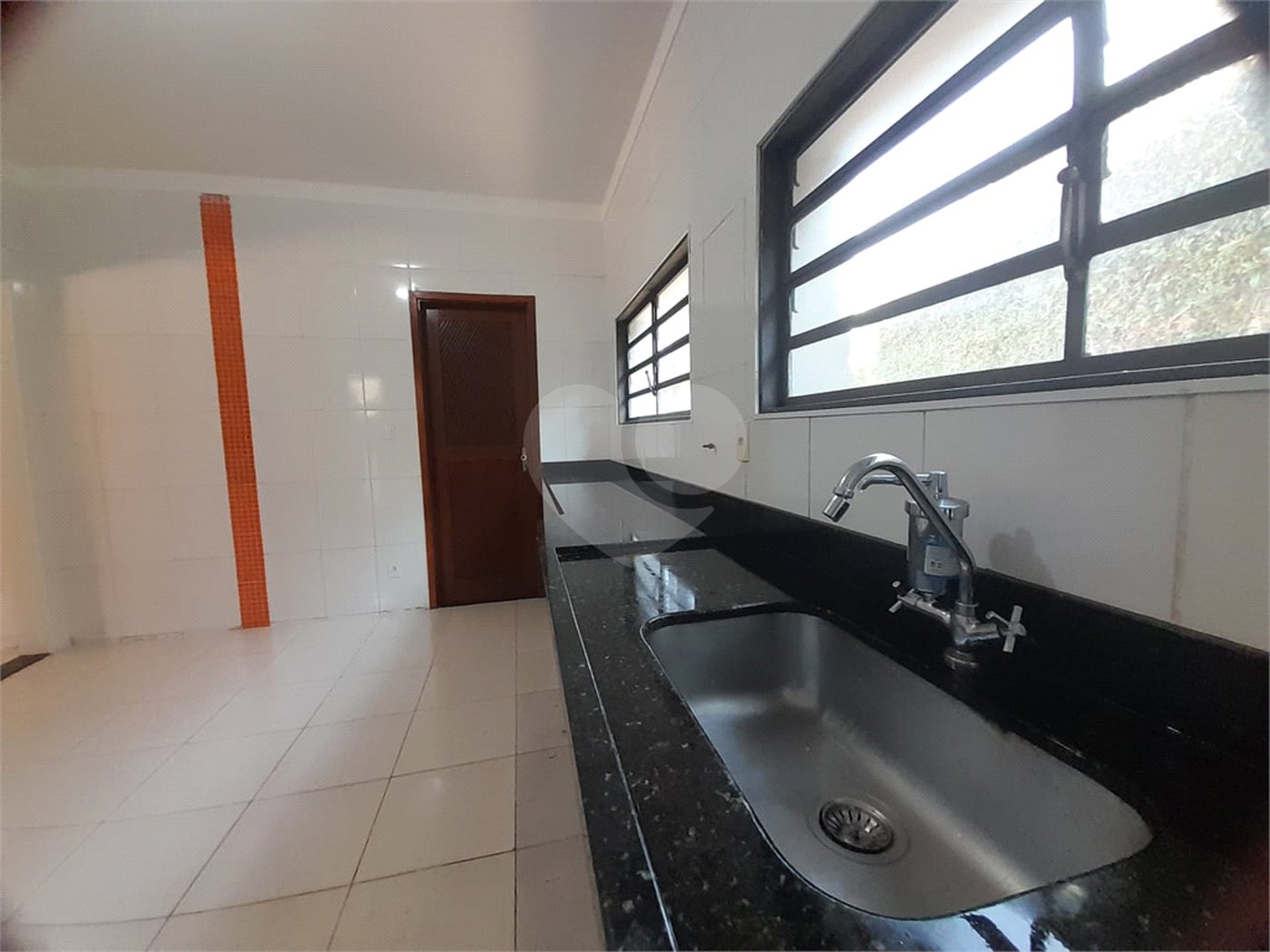Casa de Alto Padrão à Venda e Locação no Parque Santa Mônica - São Carlos