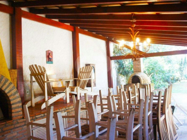 Casa Térrea à venda com 4 quartos, sendo 2 suítes,  em Jardim Cordeiro, São Paulo, SP