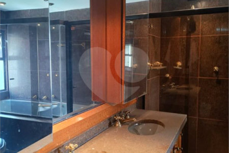 Apartamento à venda com 3 suítes em Vila Suzana, São Paulo, SP