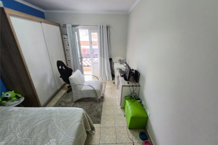 Sobrado à venda com 3 suítes em Chora Menino, São Paulo, SP
