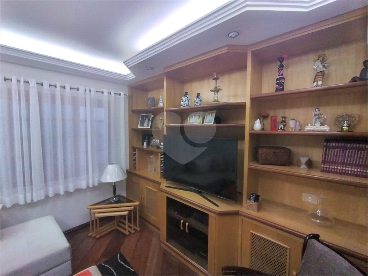 Casa à venda com 4 quartos, sendo 3 suítes, no condomínio Da Serra, São Paulo - SP