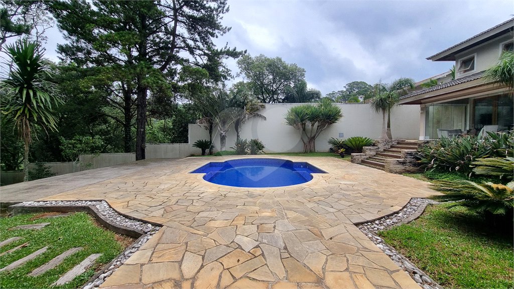Casa à venda ou para alugar com 5 suítes em Serra da Cantareira, Mairiporã, SP