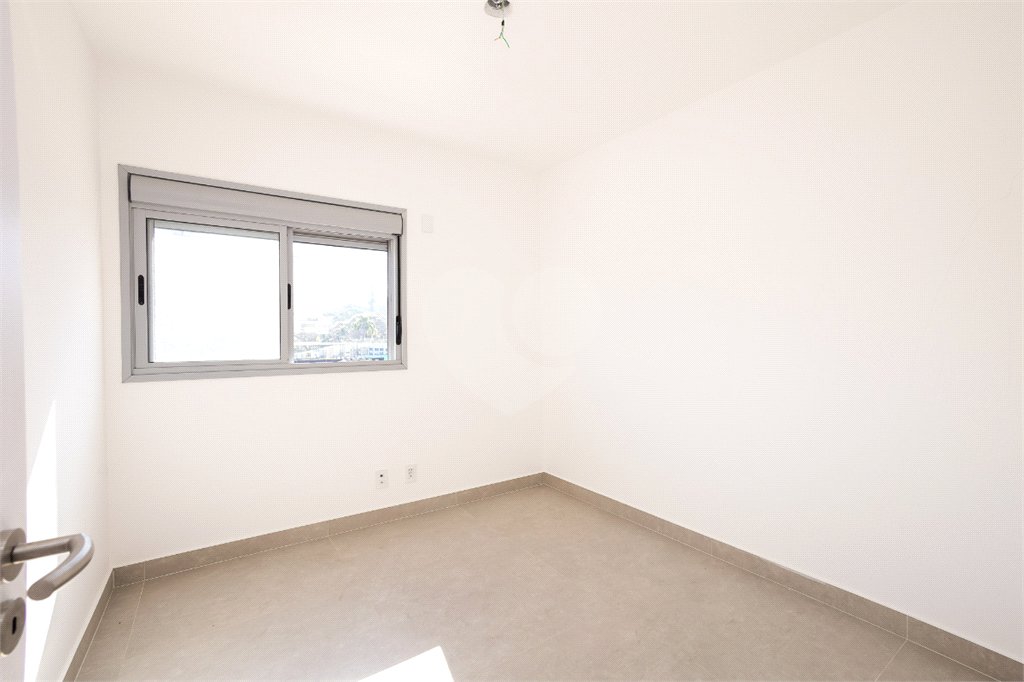 Apartamento à venda com 3 quartos, sendo 1 suíte,  em Vila Sofia, São Paulo, SP