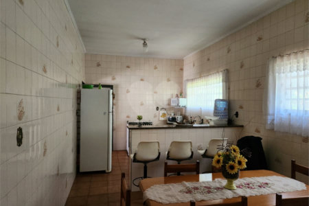 Sobrado à venda com 3 quartos, sendo 1 suíte, em Jardim Floridiana (vila Xavier), Araraquara, SP