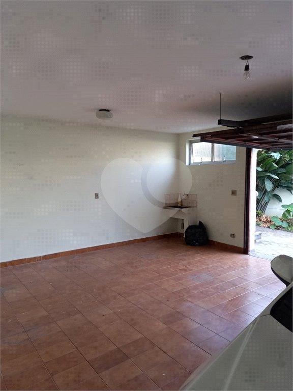Sobrado à venda com 5 quartos, sendo 2 suítes,  em Tremembé, São Paulo, SP