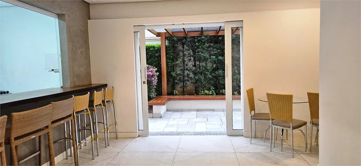 Apartamento à venda com 3 quartos, sendo 2 suítes, em Pinheiros, São Paulo, SP
