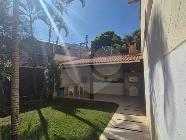 Casa à venda com 3 quartos, sendo 1 suíte,  no condomínio Mariana, São Paulo - SP