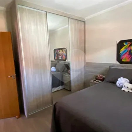 Sobrado à venda com 4 quartos, sendo 1 suíte, em Jardim Colorado, São José dos Campos, SP
