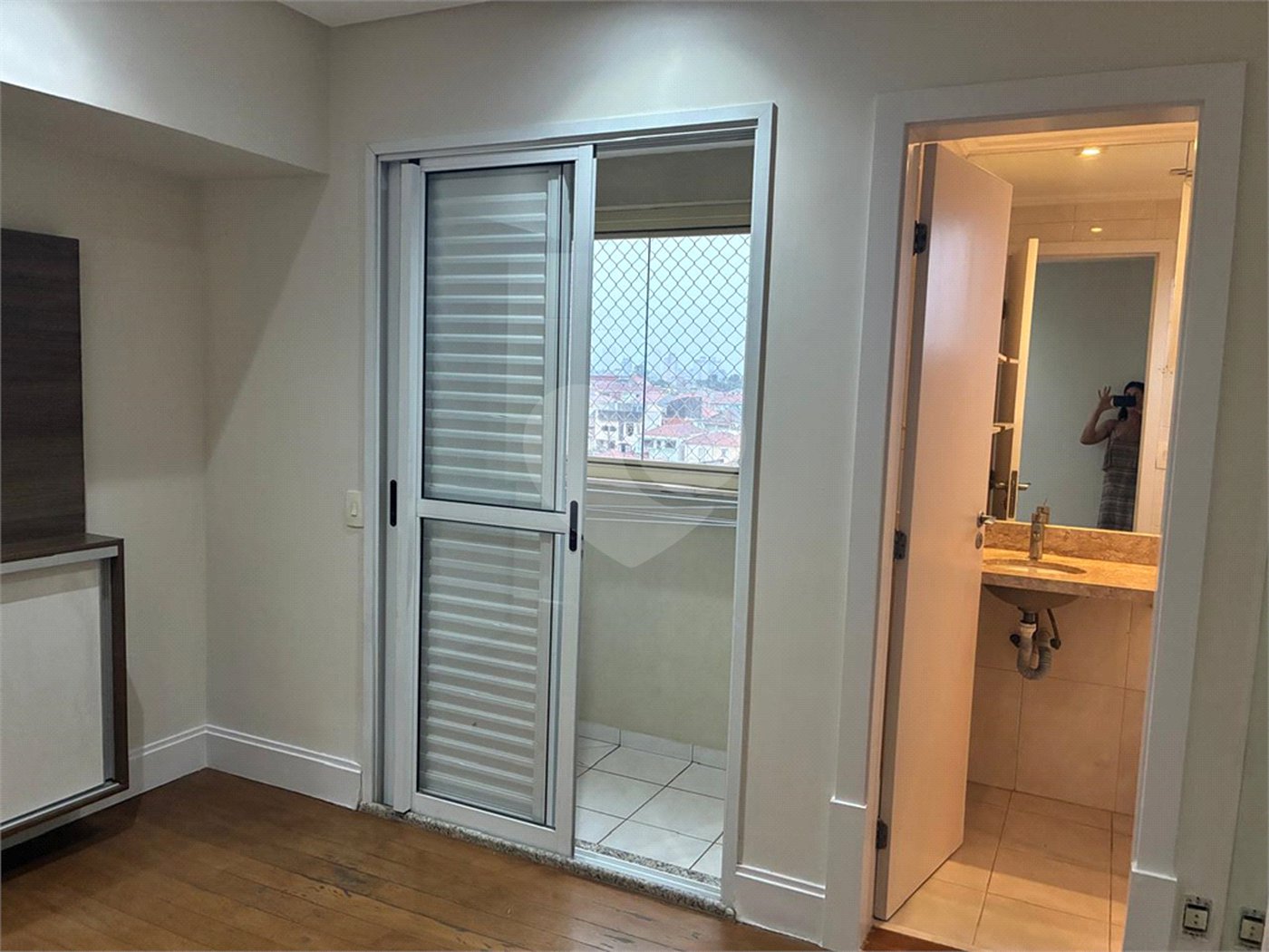 Apartamento à venda com 3 quartos, sendo 1 suíte, em Vila Guilherme, São Paulo, SP