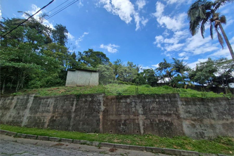 Casa à venda no condomínio Jardim da Montanha I, Mairiporã - SP