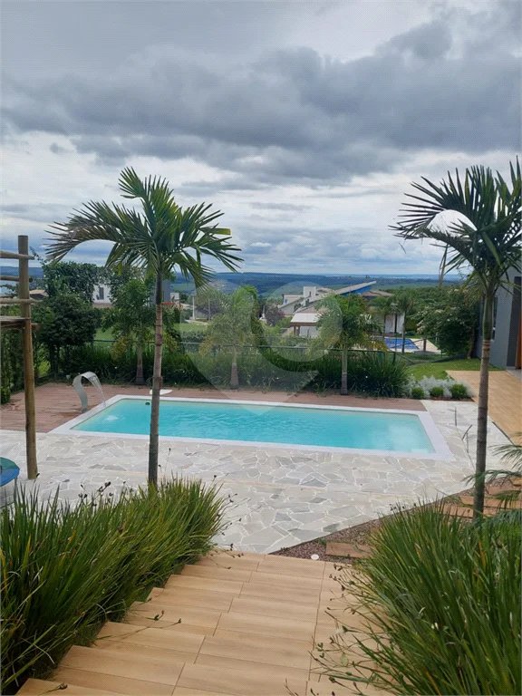 Casa à venda ou para alugar com 4 quartos, sendo 1 suíte, no condomínio Colinas de Inhandjara, Itupeva - SP