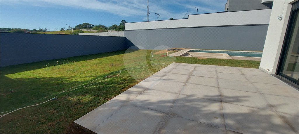 Casa à venda com 3 suítes no condomínio Fazenda Jequitibá, Sorocaba - SP