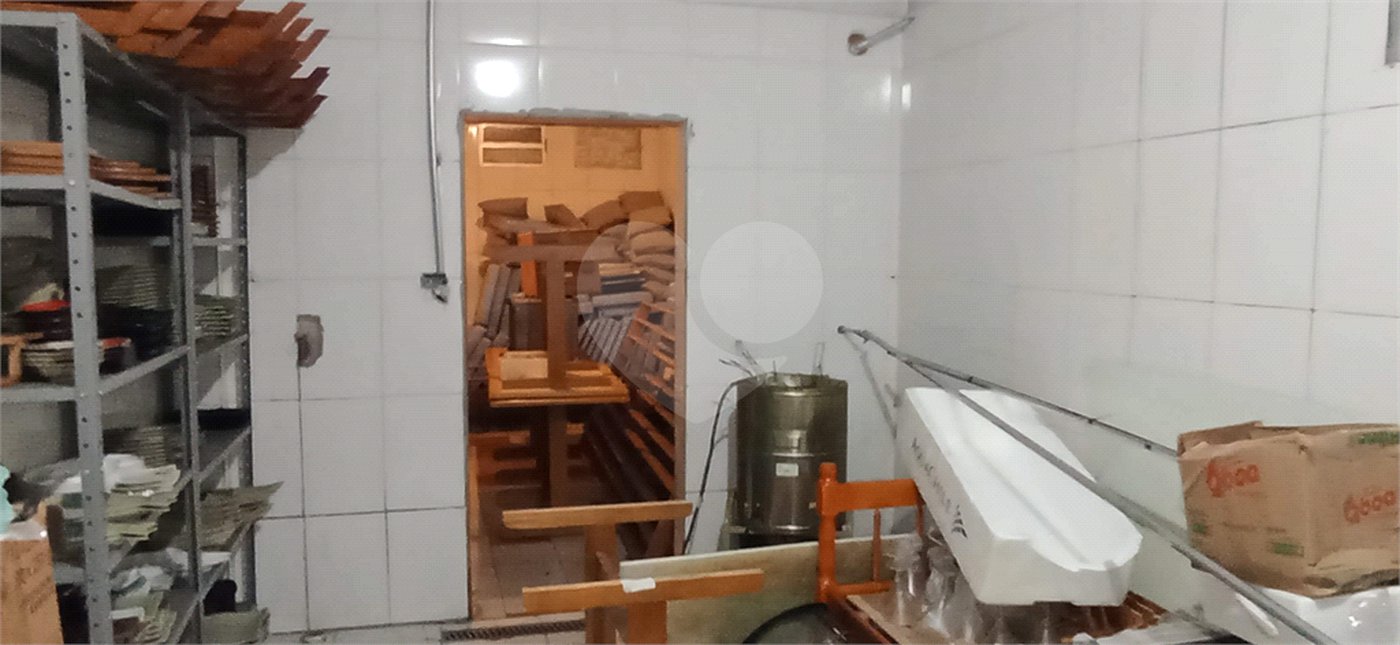 Salão à venda em Tremembé, São Paulo, SP