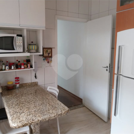 Casa à venda com 3 quartos, sendo 1 suíte, no condomínio Villagio Esperanza, Guarulhos - SP
